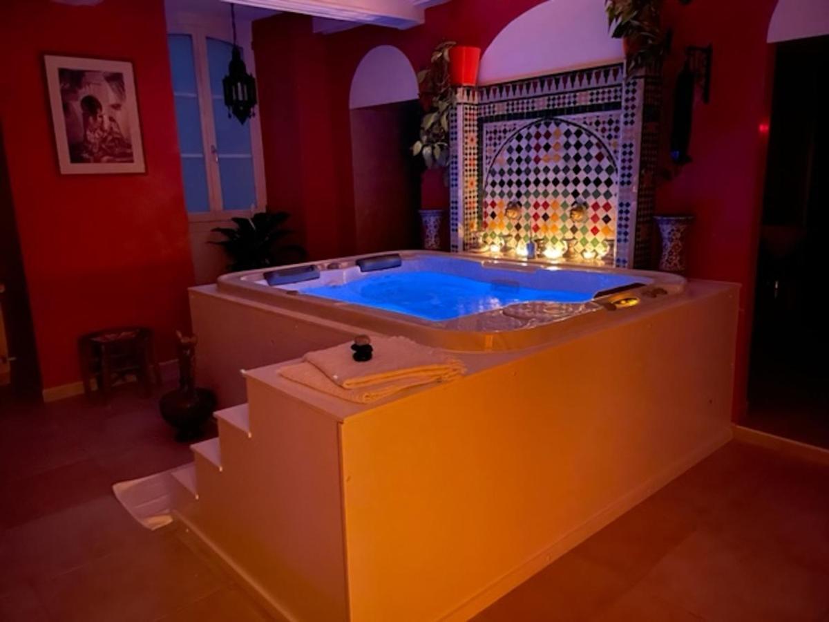 Chateau De Mathod Chambres D'Hotes 外观 照片