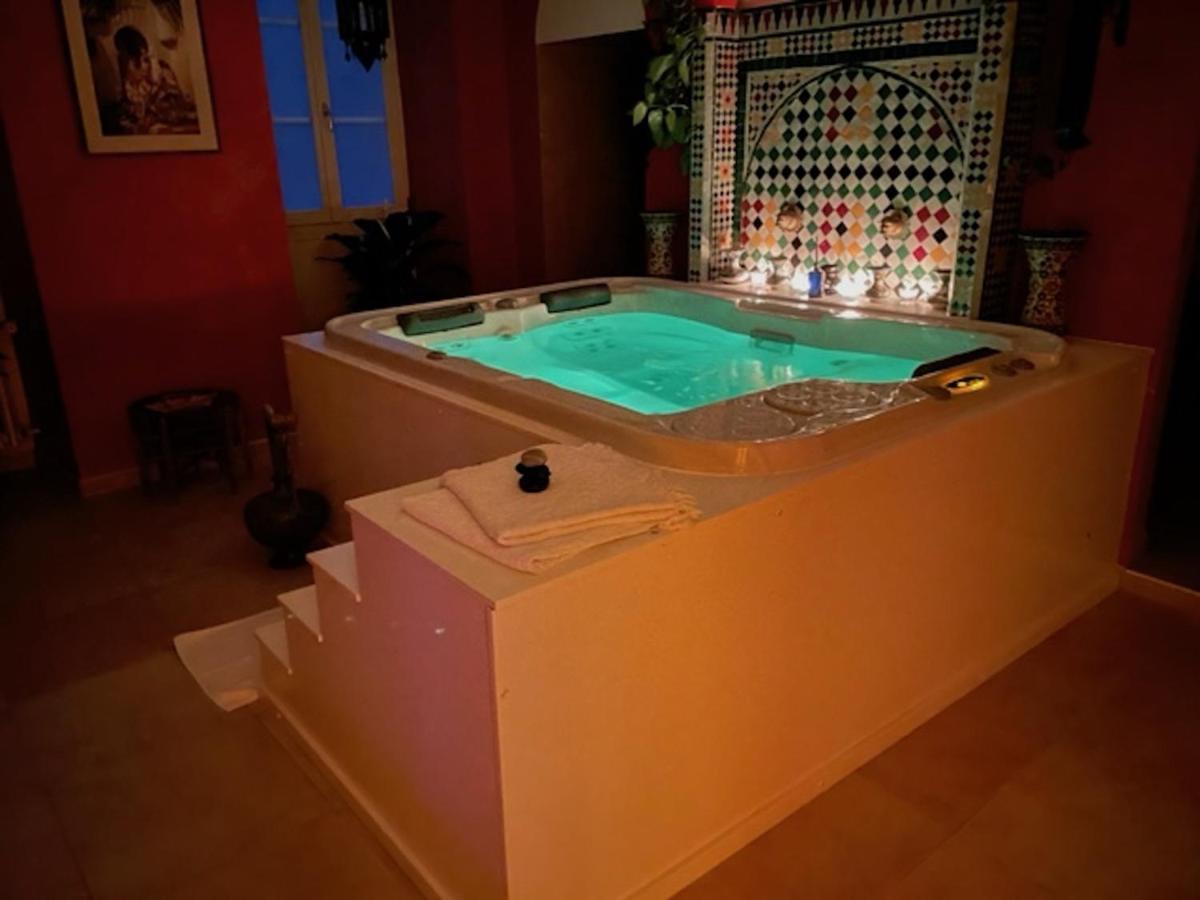 Chateau De Mathod Chambres D'Hotes 外观 照片